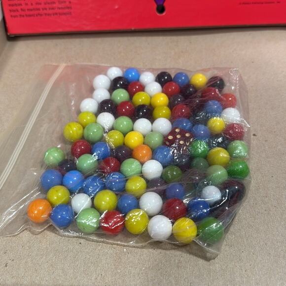 Vintage 1981 Whitman Chinese Checkers board game all pieces included 2-6 players - Picture 7 of 12